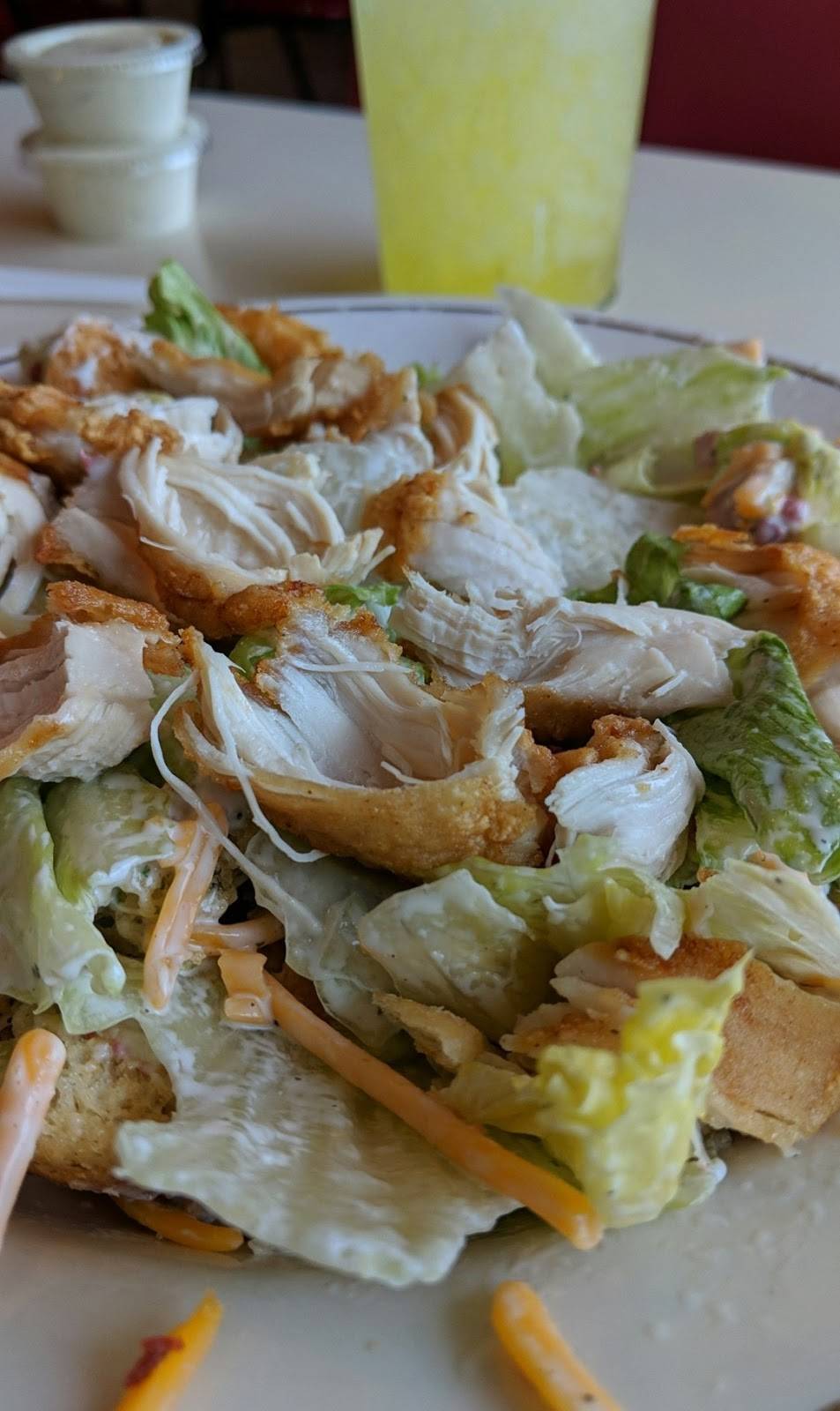 Freds Country Grill | restaurant | 6490 US-82, Maplesville, AL 36750, USA | 3343661020 OR +1 334-366-1020