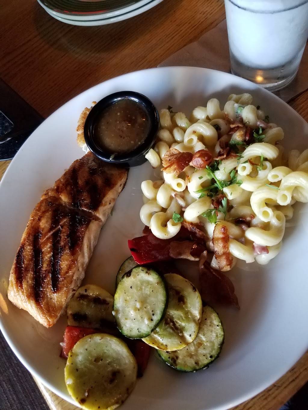 Applebees Grill + Bar | restaurant | 3281 Coach Ln, Cameron Park, CA 95682, USA | 5306778677 OR +1 530-677-8677