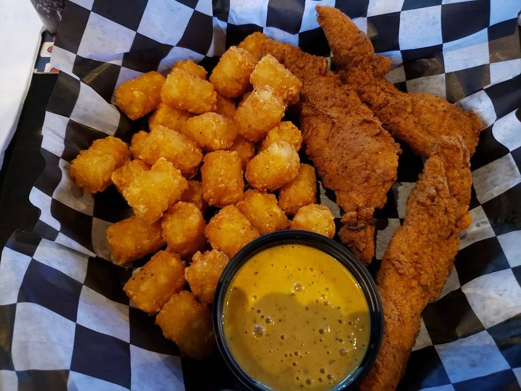 Grease Monkeys | restaurant | 700-798 IL-84, Colona, IL 61241, USA | 3092811887 OR +1 309-281-1887
