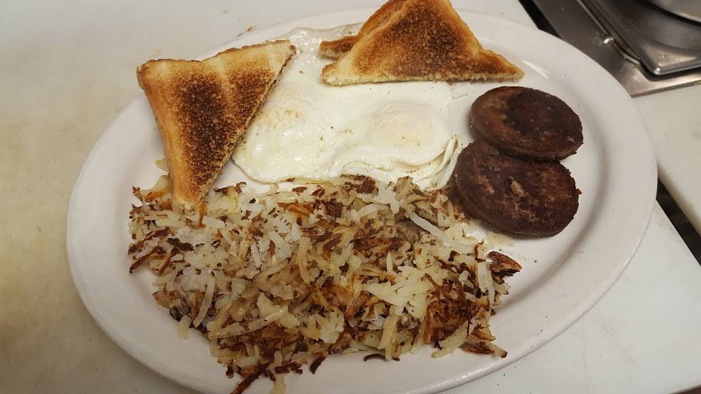 Biggies Cafe and General Store | restaurant | 3858 IL-161, Centralia, IL 62801, USA | 6185326662 OR +1 618-532-6662