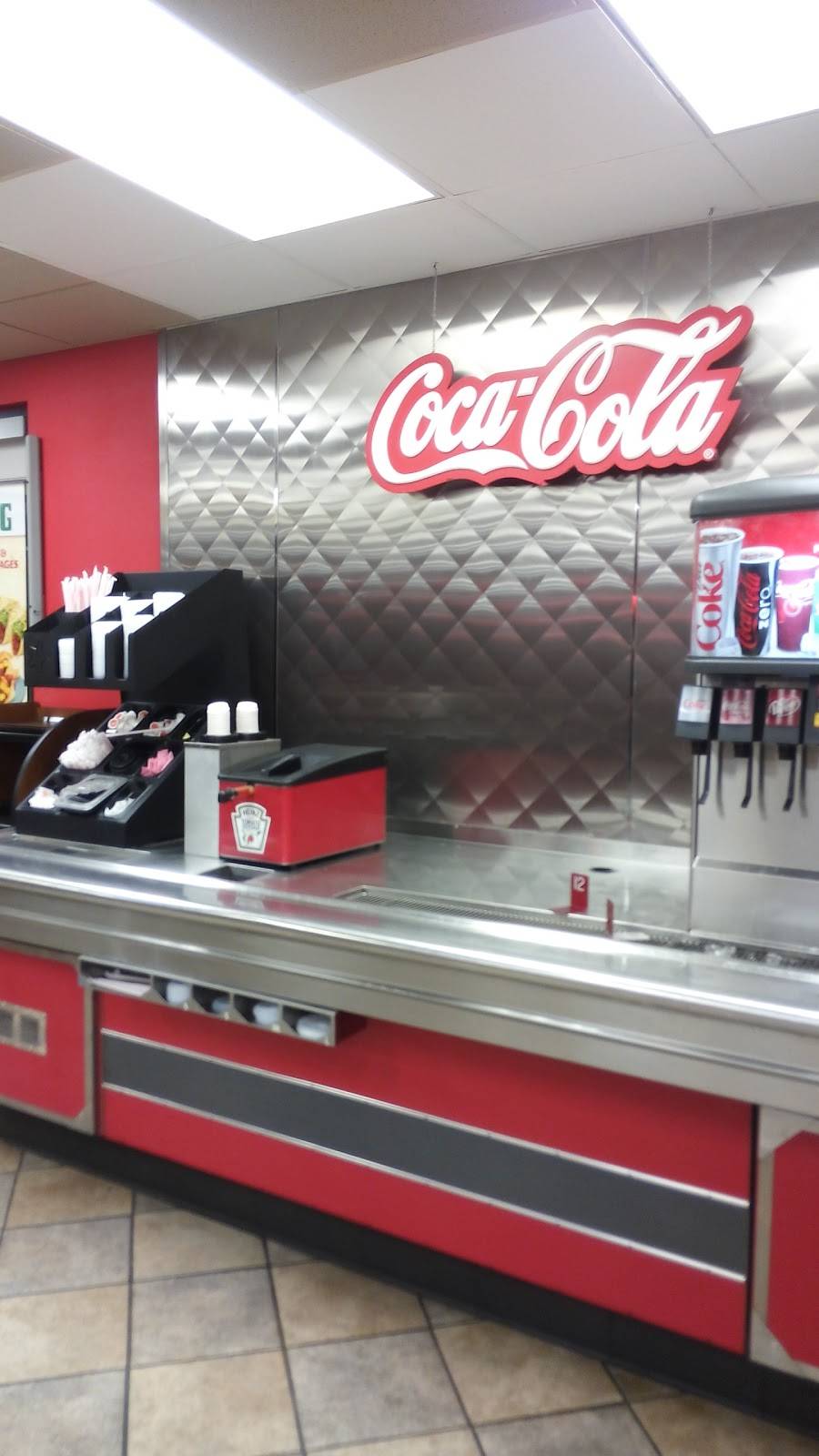 Hardees | restaurant | 611 Bessemer Super Hwy, Midfield, AL 35228, USA | 2059257467 OR +1 205-925-7467