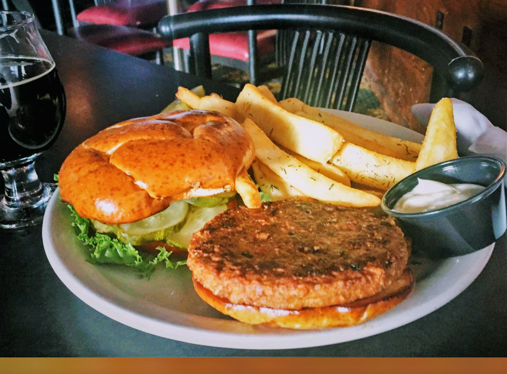 McShanes Irish Pub | restaurant | 2203 Ellsworth Rd, Ypsilanti, MI 48197, USA | 7344340494 OR +1 734-434-0494