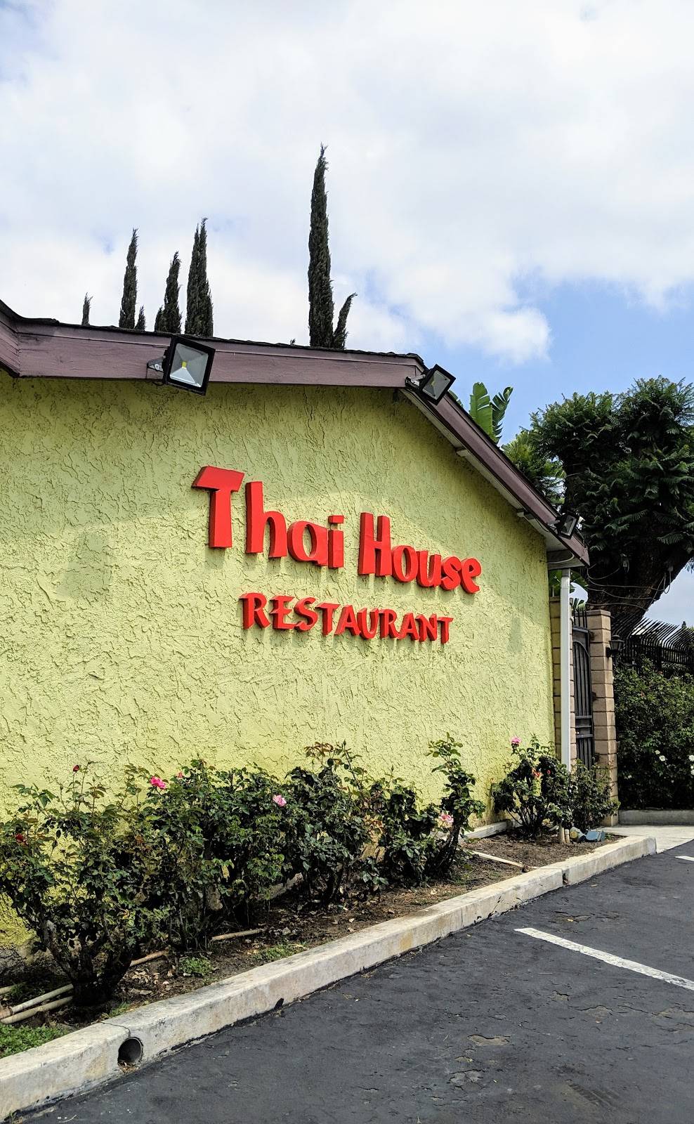 Thai House Restaurant | restaurant | 1824 W Redlands Blvd, Redlands, CA 92373, USA | 9097983143 OR +1 909-798-3143