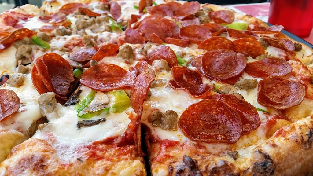 Greeks Pizzeria | restaurant | 216 S 10th St, Noblesville, IN 46060, USA | 3177734444 OR +1 317-773-4444