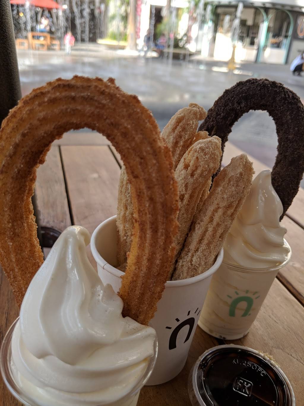 StreetChurros | restaurant | 6801 Hollywood Blvd #253, Los Angeles, CA 90028, USA | 3234641084 OR +1 323-464-1084