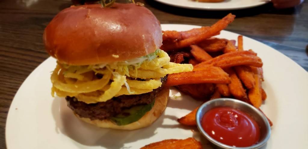 Burtons Grill | restaurant | 2010 Bond St, Charlottesville, VA 22901, USA | 4349771111 OR +1 434-977-1111