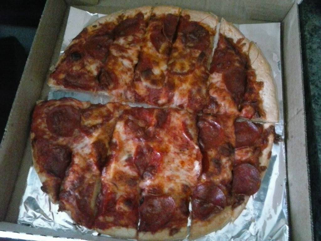 Carmens Pizza | restaurant | 106 W National Dr, Newark, OH 43055, USA | 7403499291 OR +1 740-349-9291