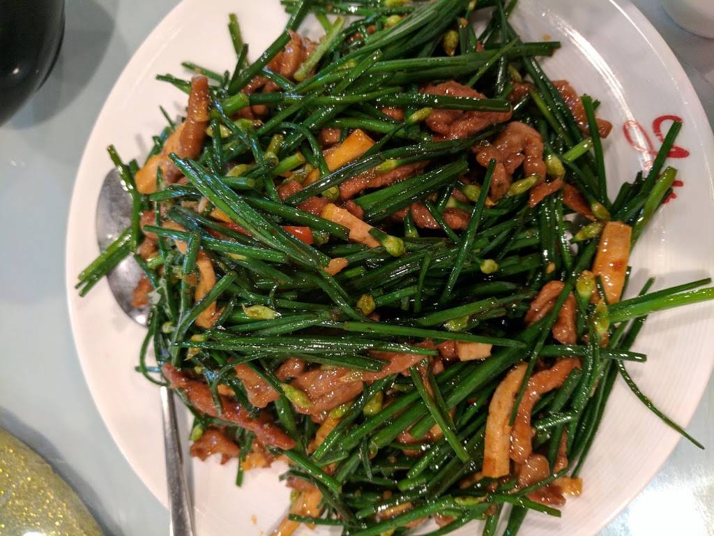 Yus Mandarin | restaurant | 4 E Phillip Rd, Vernon Hills, IL 60061, USA | 8478161888 OR +1 847-816-1888