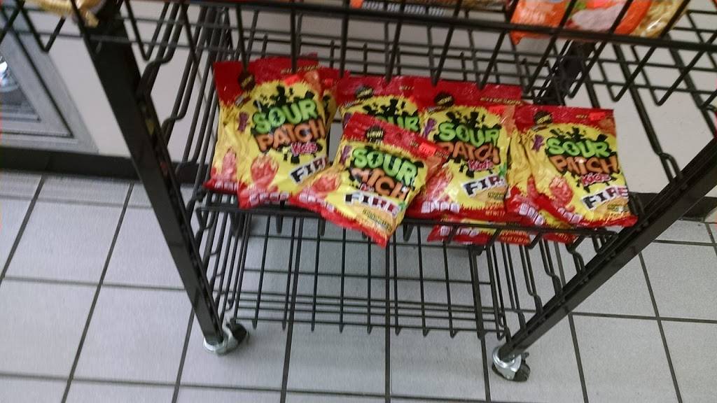 Holiday Stationstores | cafe | 19 W Adams St, Iron River, MI 49935, USA | 9062655958 OR +1 906-265-5958