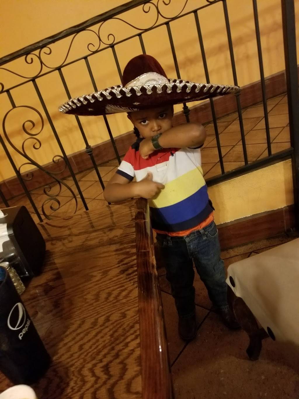 El Charritos | restaurant | 119 N Main St, Water Valley, MS 38965, USA | 6624734848 OR +1 662-473-4848