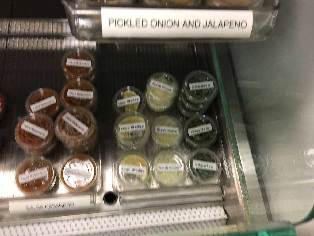 Tacos Gingi | restaurant | 5128 Dempster Street, Skokie, IL 60077, USA | 8479830648 OR +1 847-983-0648