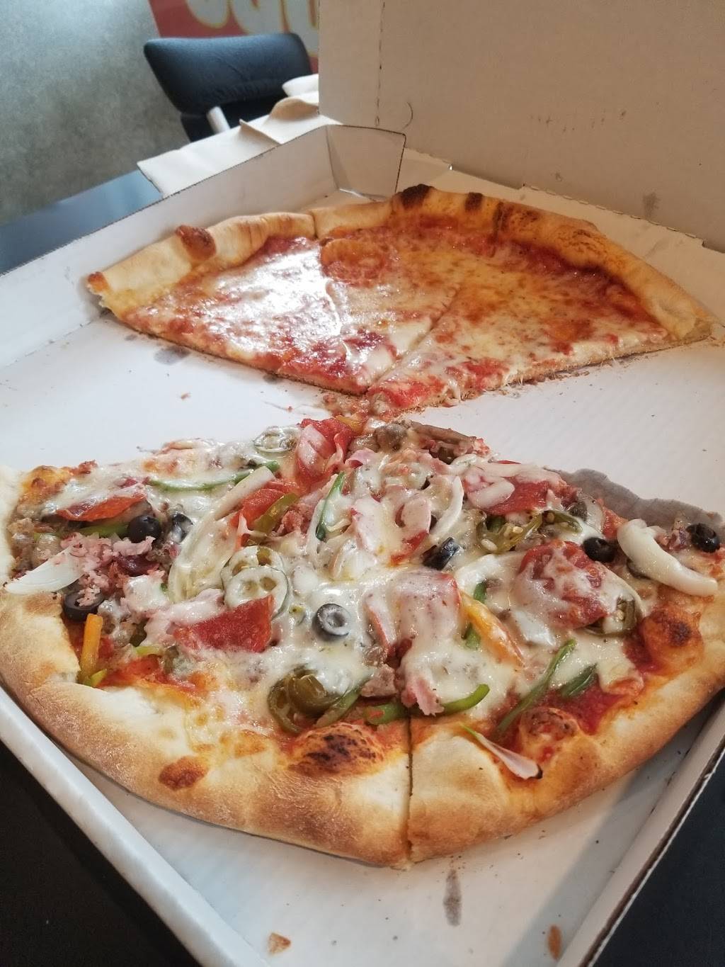 Delfinos Pizza | restaurant | 1131 Washington Ave, St. Louis, MO 63101, USA | 3142609094 OR +1 314-260-9094