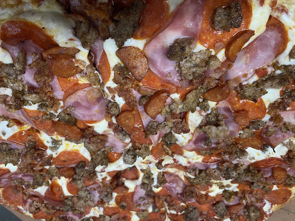 Red Hut Pizza | restaurant | 950 Main St, Susanville, CA 96130, USA | 5302572525 OR +1 530-257-2525