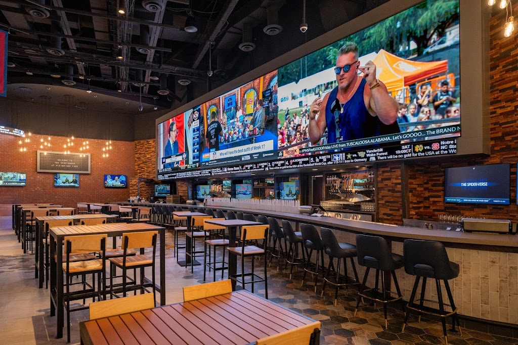 The Sportsbook | restaurant | 301 Washington St, Plainville, MA 02762, USA | 5085764500 OR +1 508-576-4500
