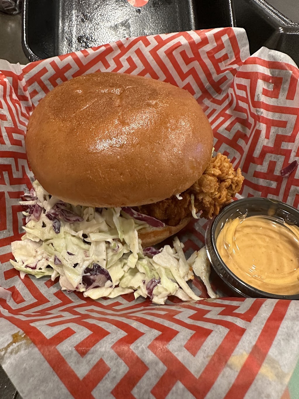 Byrds Hot Chicken Skokie | restaurant | 4839 Oakton St, Skokie, IL 60077, USA | 2242518296 OR +1 224-251-8296