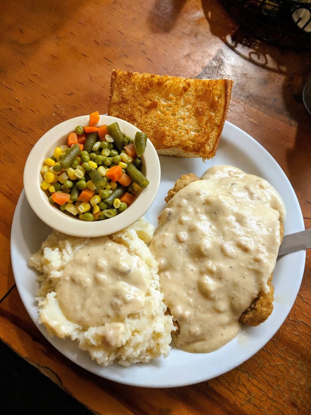 Old Country Coffee Shop | restaurant | 32019 Holiday Ln, Running Springs, CA 92382, USA | 9098673100 OR +1 909-867-3100