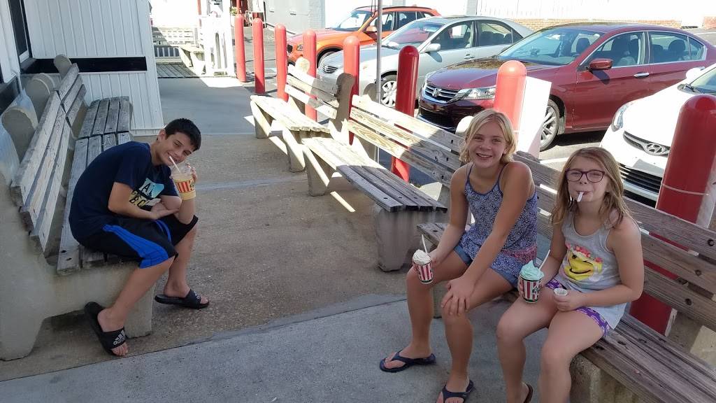 Ritas Italian Ice & Frozen Custard | restaurant | 2222 Silverside Rd, Wilmington, DE 19810, USA | 3024771572 OR +1 302-477-1572