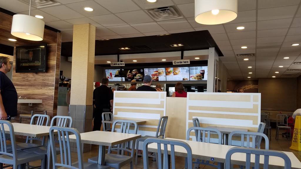 McDonalds | cafe | 550 E Hwy 53 And 142, Poplar Bluff, MO 63901, USA | 5737767755 OR +1 573-776-7755