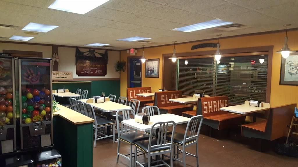 Long John Silvers | restaurant | 7140 Pendleton Pike, Indianapolis, IN 46226, USA | 3175469611 OR +1 317-546-9611