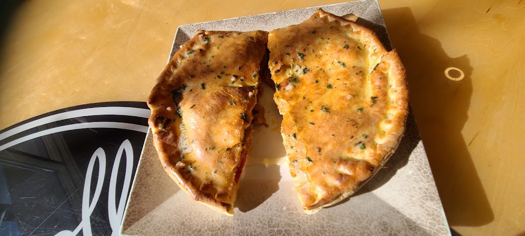 Berry Knoll Pizza | cafe | 70 N Central St, Colorado City, AZ 86021, USA | 9288758686 OR +1 928-875-8686