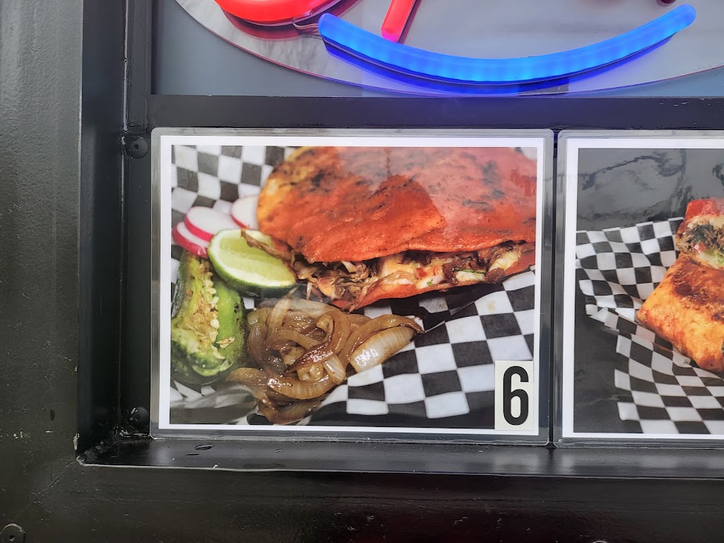 Birrieria La Santa Tacos & More | restaurant | 18205 Des Moines Memorial Dr, SeaTac, WA 98148, USA | 2062570764 OR +1 206-257-0764