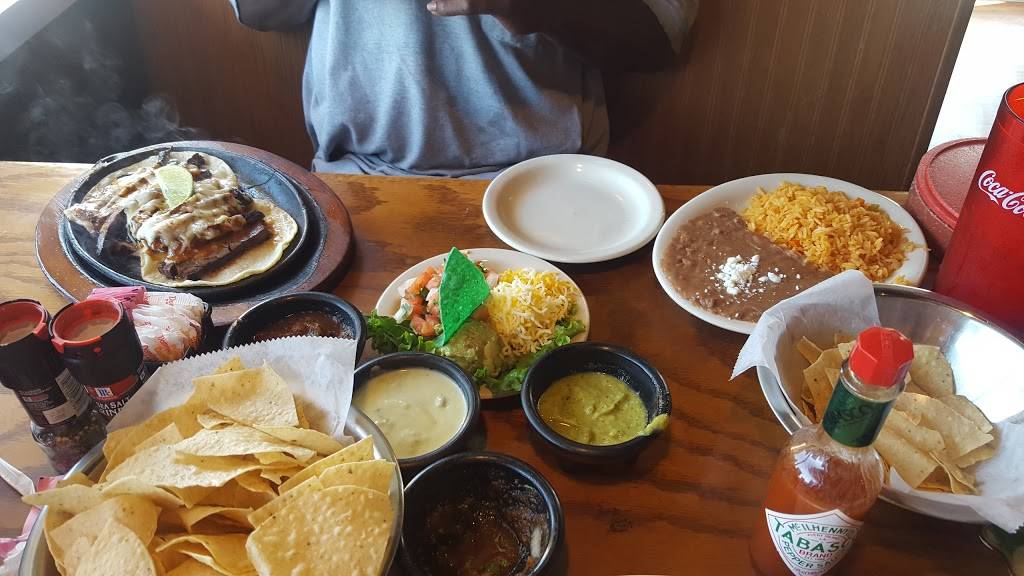 Iguanas Ranas Cantina | restaurant | w 77581, 6200 Broadway St, Pearland, TX 77581, USA | 8322304878 OR +1 832-230-4878