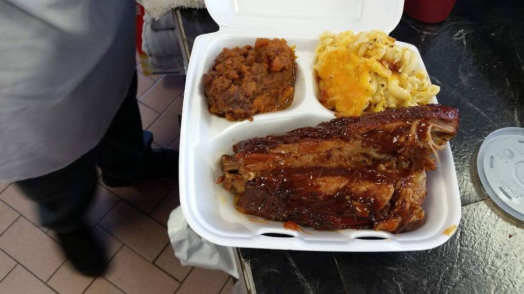 Betty Ann’s Place | restaurant | 98th St, Ozone Park, NY 11417, USA | 7188774255 OR +1 718-877-4255