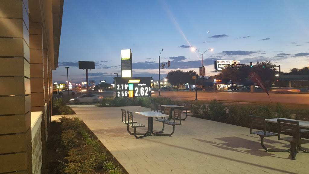 RaceTrac | bakery | 6495 Camp Bowie Blvd, Fort Worth, TX 76116, USA | 8177638448 OR +1 817-763-8448