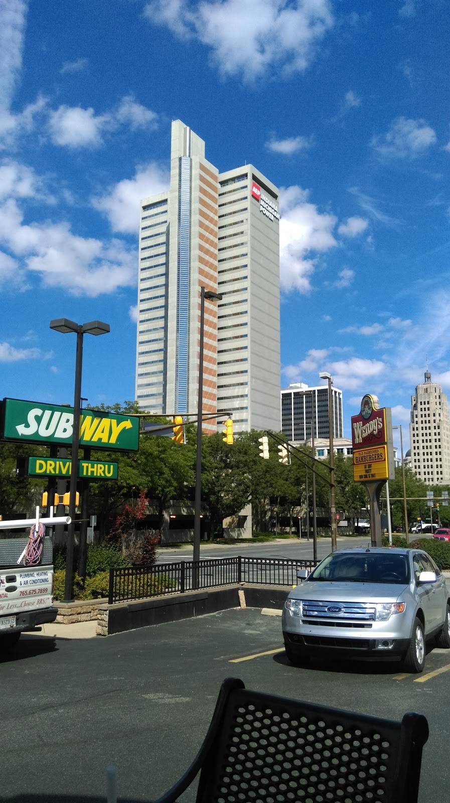 Subway | restaurant | 1111 S Clinton St, Fort Wayne, IN 46802, USA | 2607552173 OR +1 260-755-2173