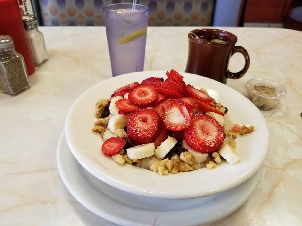 Coney King | restaurant | 1350 W Fort St, Detroit, MI 48226, USA | 3139610988 OR +1 313-961-0988