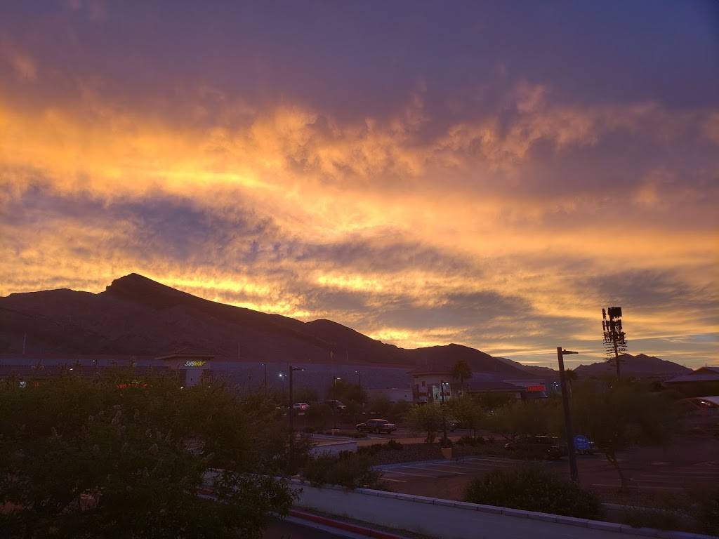 Pizza Hut | meal takeaway | 10420 W Cheyenne Ave #110, Las Vegas, NV 89129, USA | 7023959011 OR +1 702-395-9011