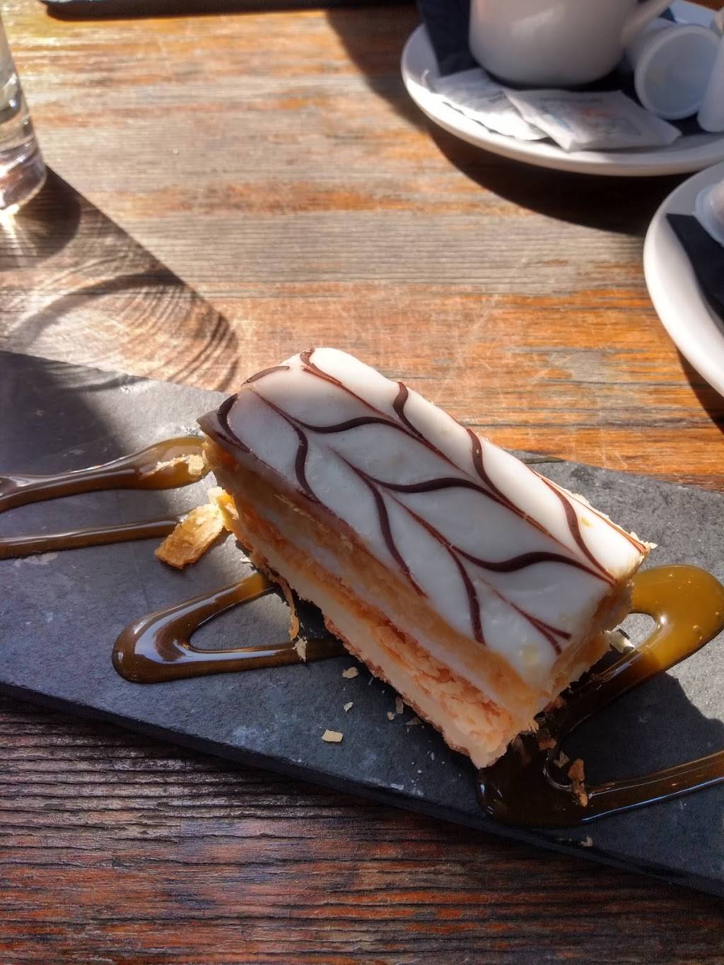 Côtes à Côtes Resto-Grill | restaurant | 21 Rue Sous le Fort, Québec, QC G1K 4G6, Canada | 4186925151 OR +1 418-692-5151