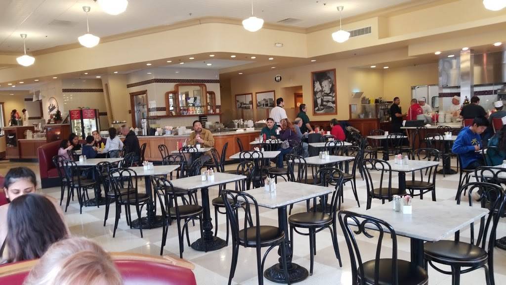 Fentons Creamery | restaurant | 1669 E Monte Vista Ave, Vacaville, CA 95688, USA | 7074697200 OR +1 707-469-7200