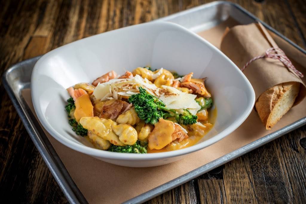 Longacre Chicago | restaurant | Pizza Box 1309 West Wilson Avenue, Dining Room & Garden 1303 West Wilson Avenue, Chicago, IL 60640, USA | 7732937413 OR +1 773-293-7413