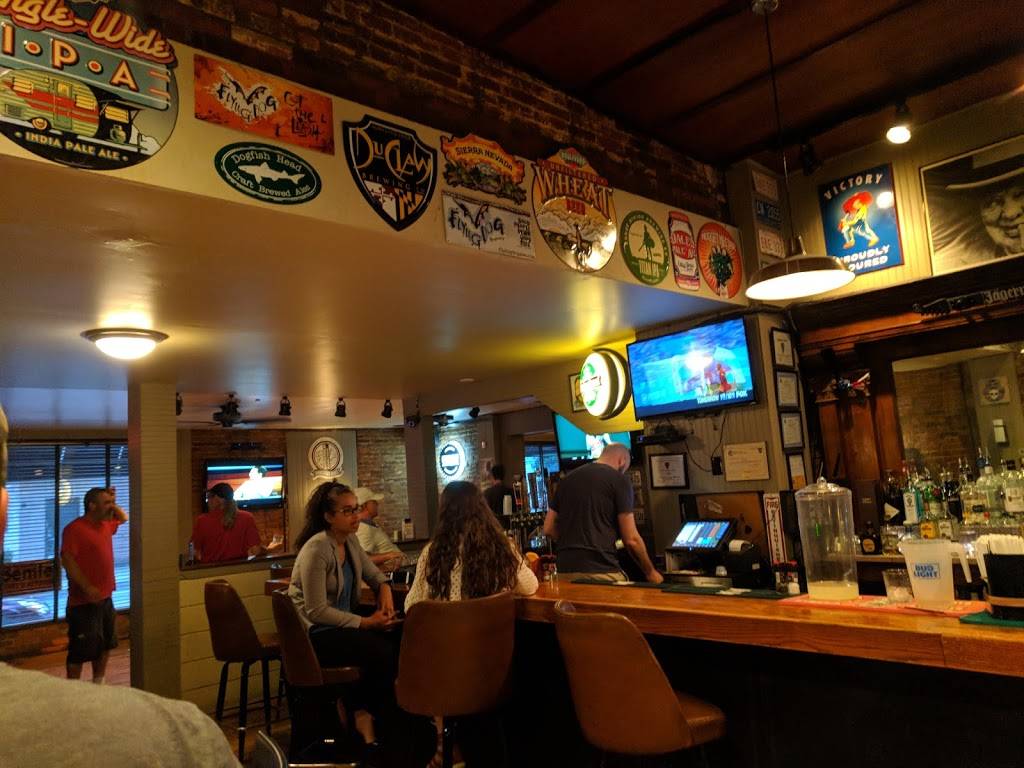 Broad Axe | restaurant | 28 W Franklin St, Hagerstown, MD 21740, USA | 3017338454 OR +1 301-733-8454