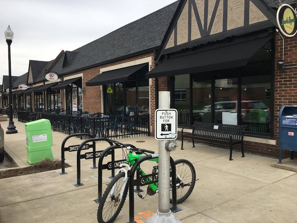 Jockamo Upper Crust Pizza | restaurant | 5646 E Washington St, Indianapolis, IN 46219, USA | 3173566612 OR +1 317-356-6612