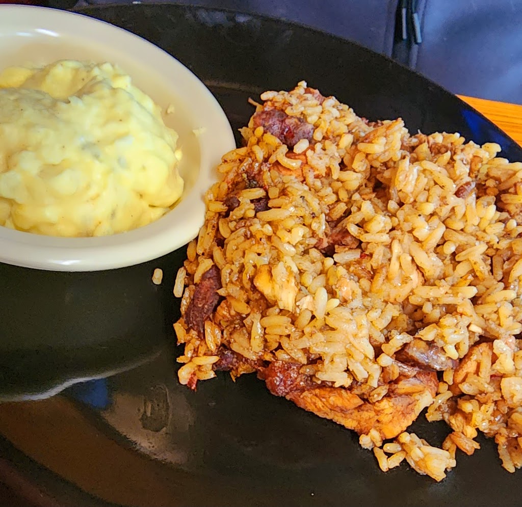 Sharis Cajun Cafe | restaurant | 9860 Lonesome Pine Trail, Mosheim, TN 37818, USA | 4234500297 OR +1 423-450-0297