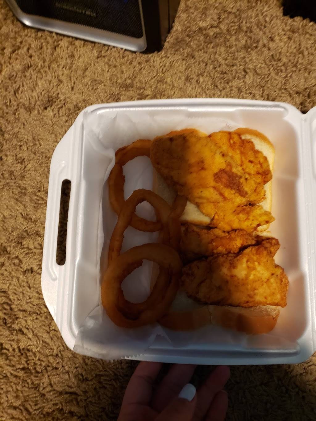 Crispy Fish & Chicken | restaurant | 4 E State St, Trenton, OH 45067, USA | 5134684033 OR +1 513-468-4033