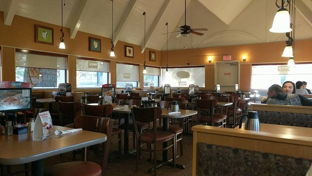 IHOP | restaurant | 3625 SW 13th St, Gainesville, FL 32608, USA | 3523361839 OR +1 352-336-1839