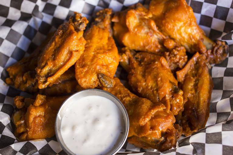 The Warehouse Bar & Pizzeria Chicago | meal delivery | 1419 W Fullerton Ave, Chicago, IL 60614, USA | 7736616454 OR +1 773-661-6454