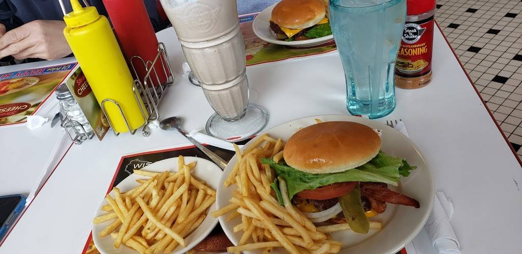 Steak n Shake | restaurant | 8640 Michigan Rd, Indianapolis, IN 46268, USA | 3178723775 OR +1 317-872-3775