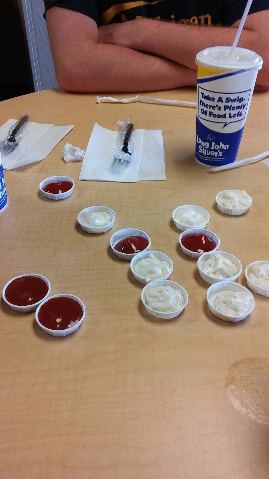 Long John Silvers | restaurant | 1814 W Alexis Rd, Toledo, OH 43613, USA | 4194742549 OR +1 419-474-2549