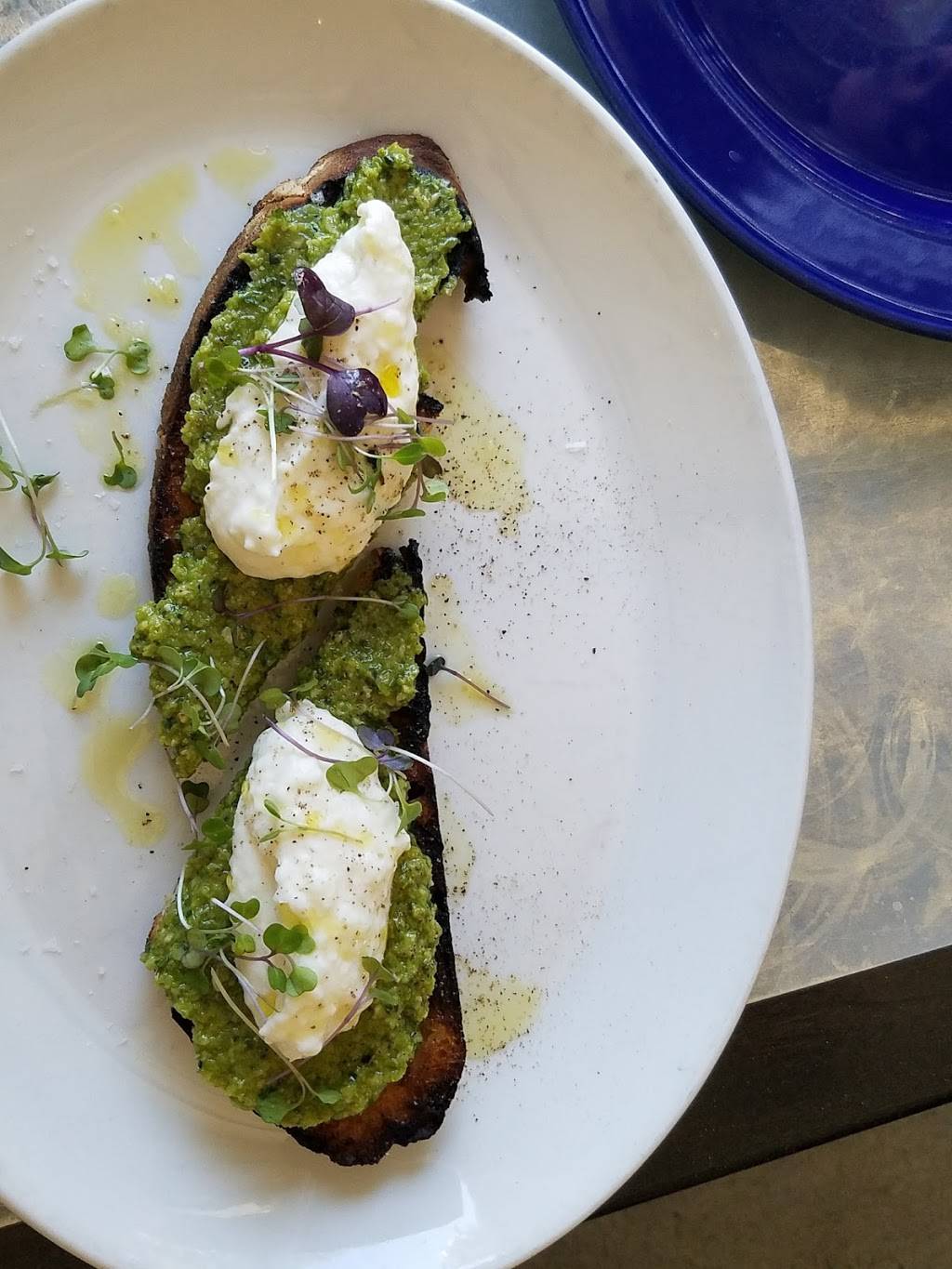 Azzurro Pizzeria e Enoteca | restaurant | 1260 Main St, Napa, CA 94559, USA | 7072555552 OR +1 707-255-5552