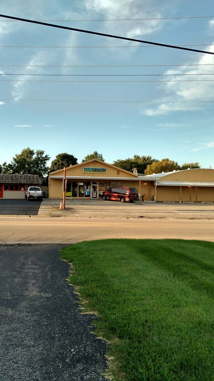 Diaz Grocery,Tacoz and Catering. | restaurant | 1314 Meriden St, Mendota, IL 61342, USA | 8155398179 OR +1 815-539-8179