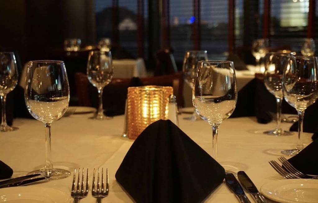 Desi Vega’s Seafood and Prime Steaks | restaurant | 111 Veterans Blvd #150, Metairie, LA 70005, USA | 5042932490 OR +1 504-293-2490