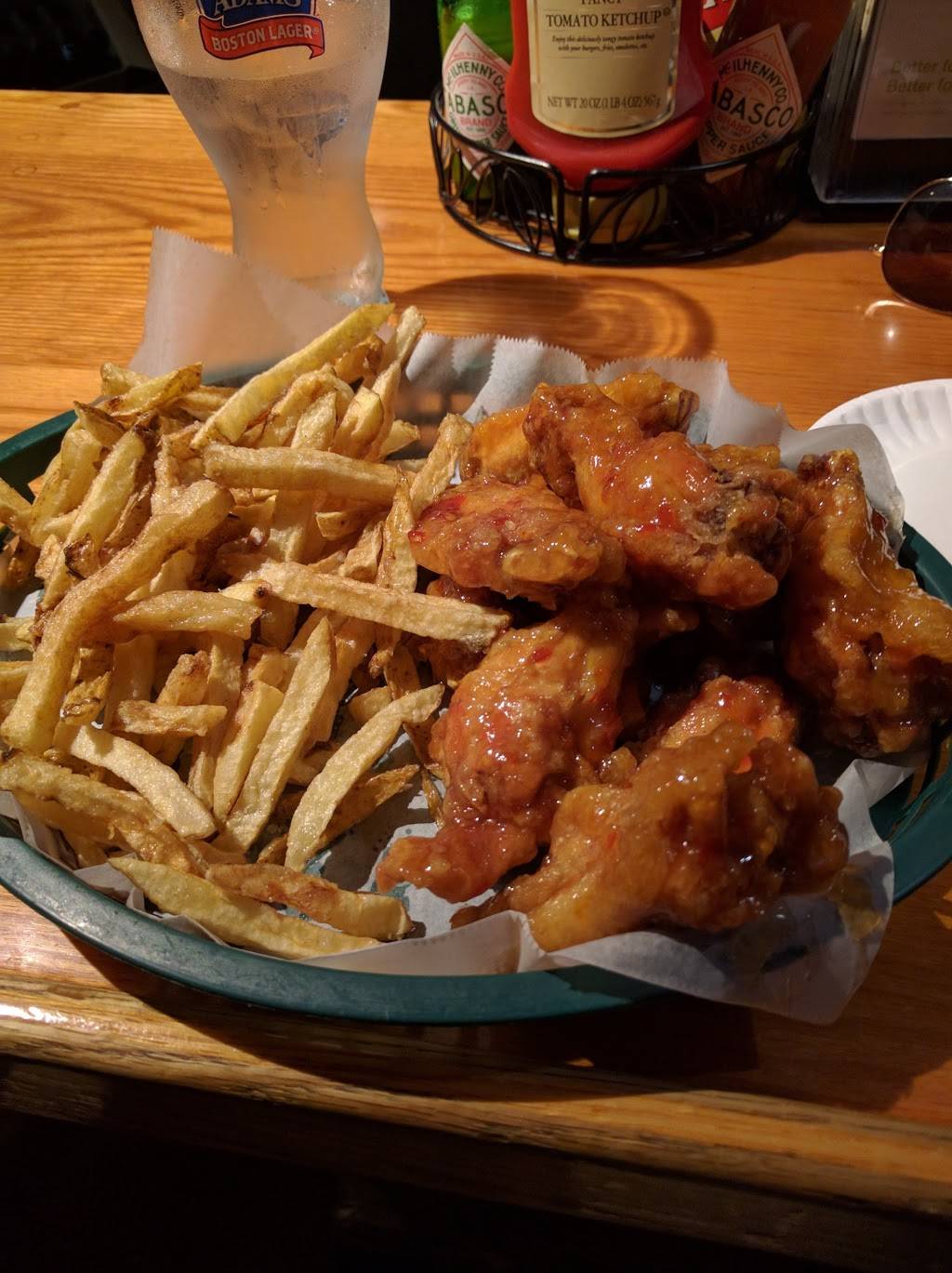 St. James Irish Pub | meal takeaway | 91 Purchase St, Fall River, MA 02720, USA | 5086726951 OR +1 508-672-6951