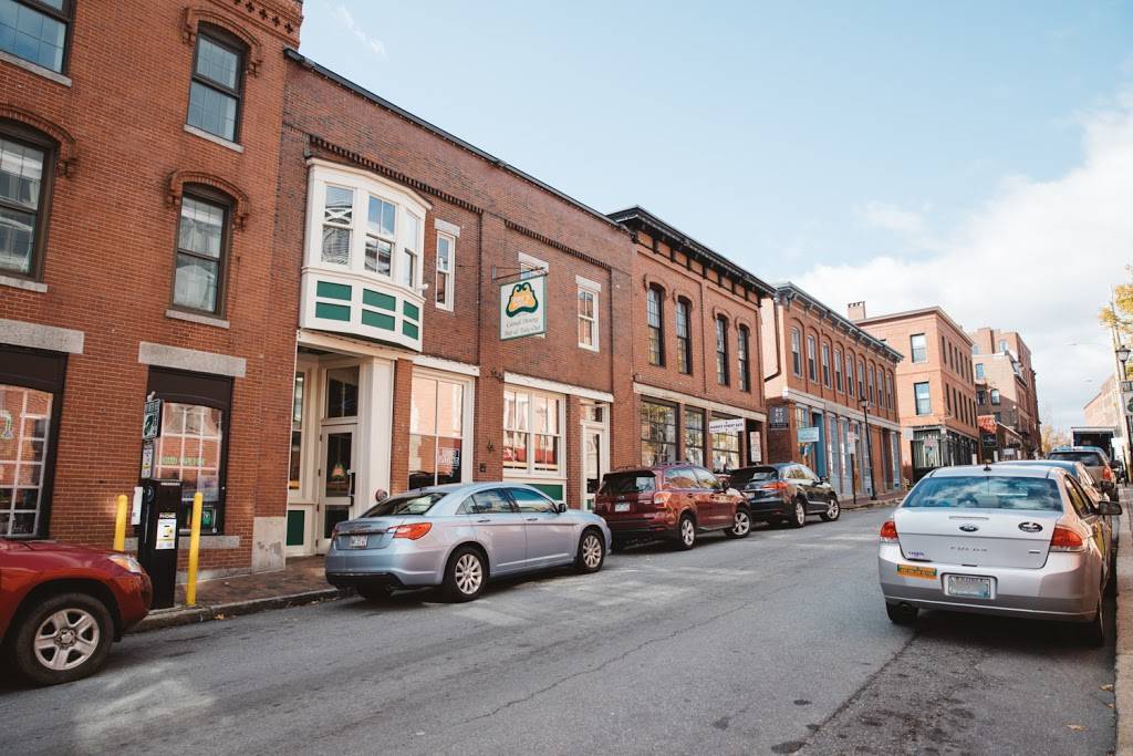 Pats Pizza | restaurant | 30 Market St, Portland, ME 04101, USA | 2076994455 OR +1 207-699-4455