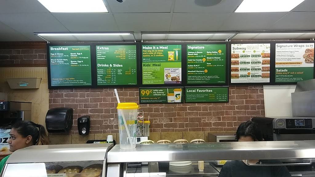 Subway | restaurant | 5800 S Lewis Ave, Tulsa, OK 74105, USA | 9187944398 OR +1 918-794-4398