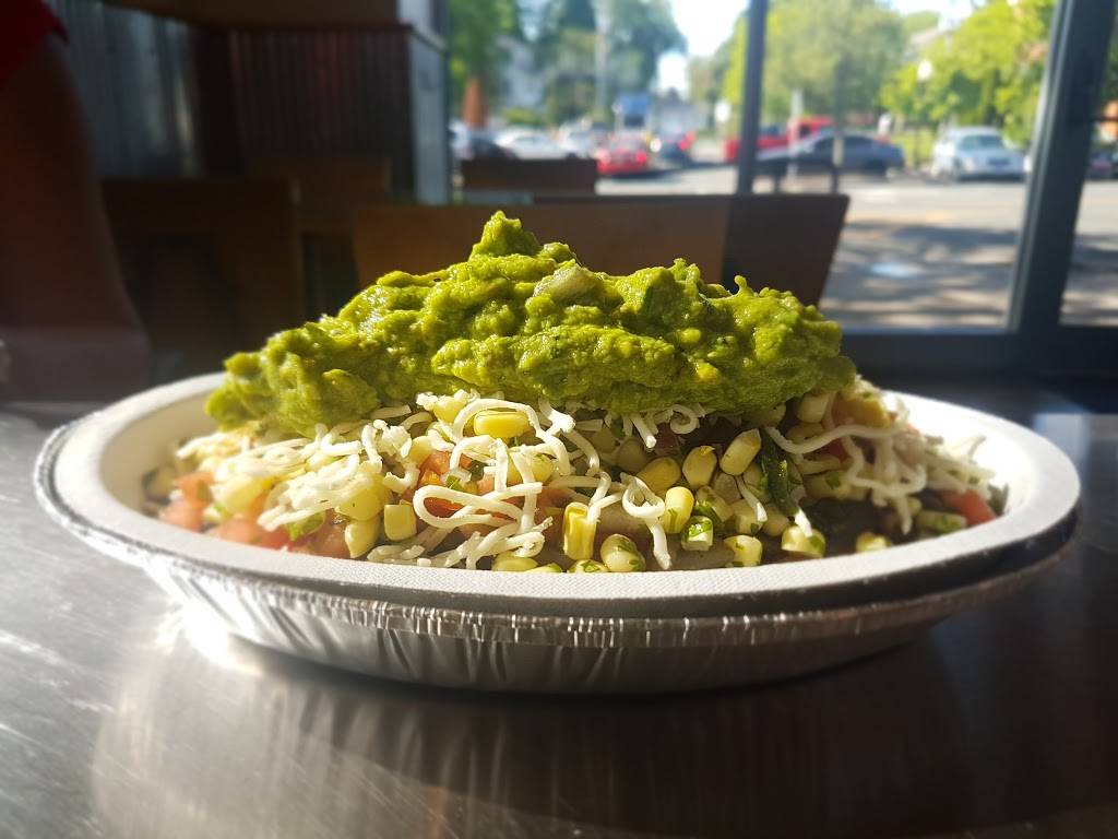 Chipotle Mexican Grill | restaurant | 966 Farmington Ave, West Hartford, CT 06107, USA | 8605868281 OR +1 860-586-8281