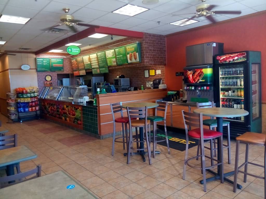 Subway Restaurants | restaurant | 42010 Village Center Plaza #140, Stone Ridge, VA 20105, USA | 7035428090 OR +1 703-542-8090